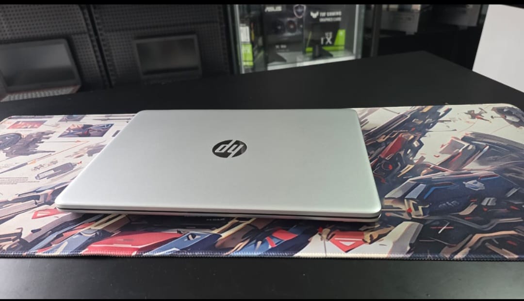 HP 14s