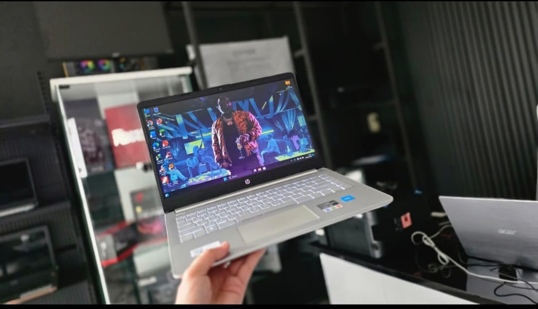 HP 14s
